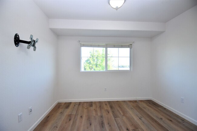 Building Photo - 3814 Black Butte Rd