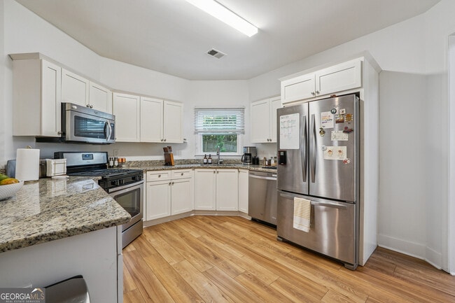 Building Photo - 2840 Ivey Oaks Ln