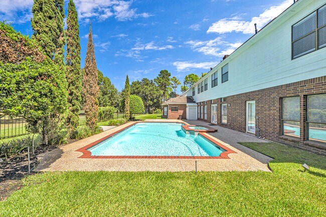 Building Photo - 21410 Ganton Dr