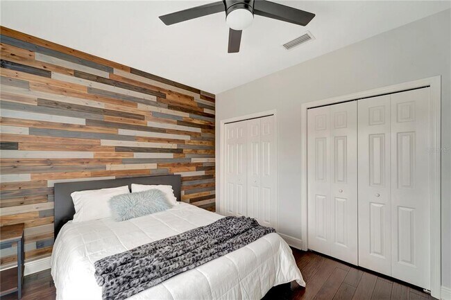 Building Photo - 8436 Miramar Way