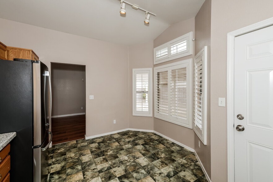 Building Photo - 6125 Wild Berry Dr