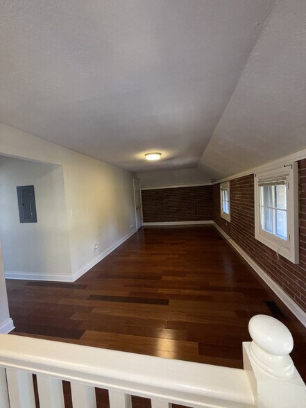 Building Photo - 2034 N Delaware St