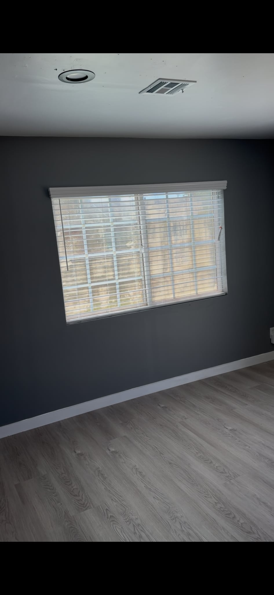 Building Photo - 8543 Wakefield Ave