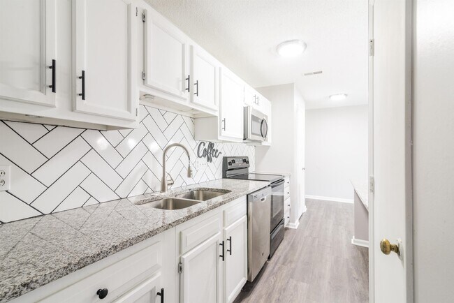 Building Photo - 6158 Meadow Rose Ln