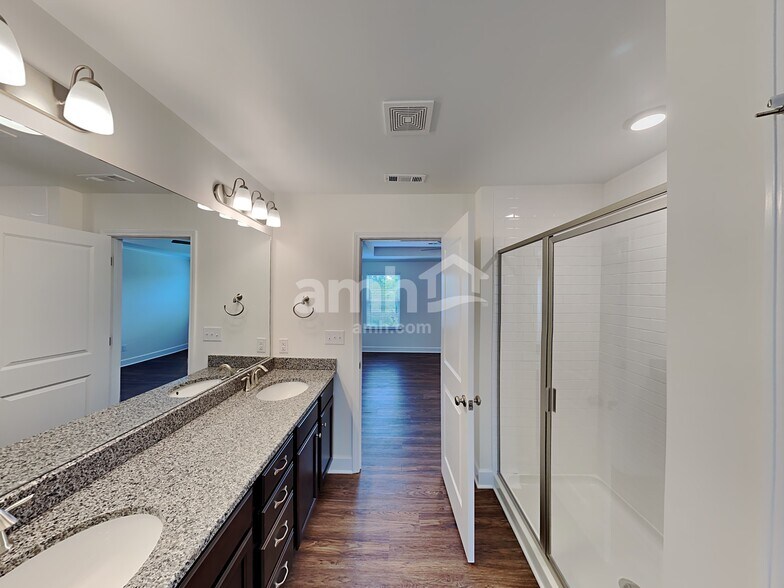 Building Photo - 5408 Lake Water Ct