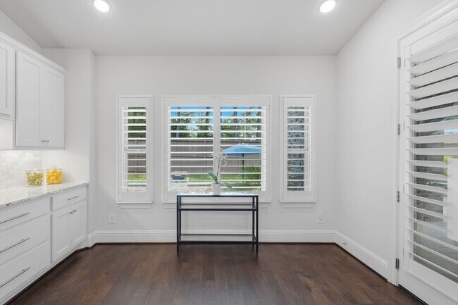 Building Photo - 111 N Bimini Twist Cir