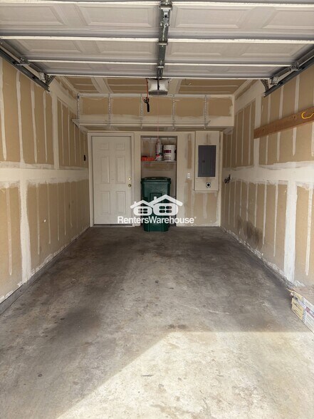 Building Photo - 308 Lucca Dr