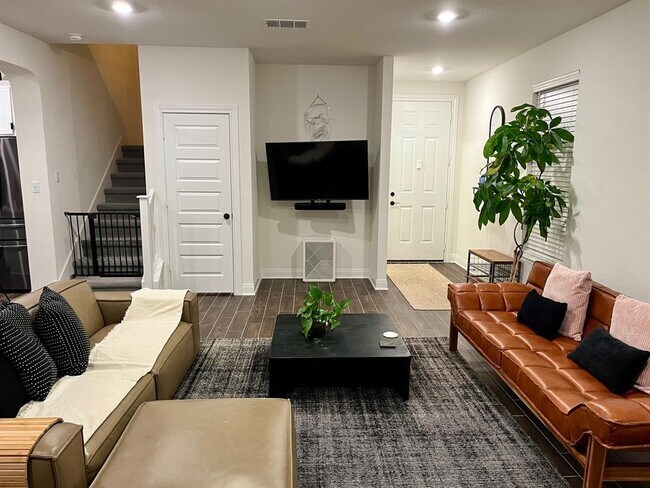 Building Photo - 14217 Silver Lace Ln