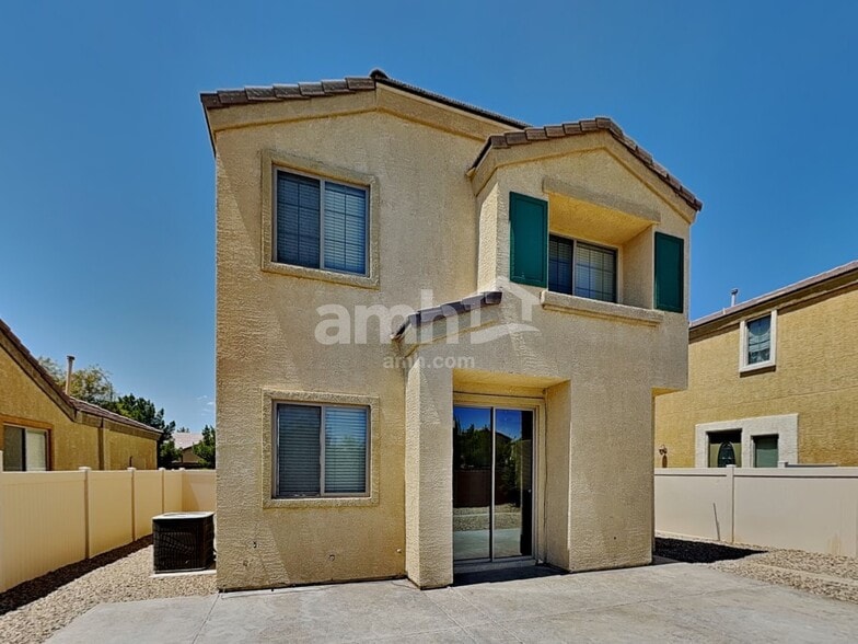 Building Photo - 5516 Stelle Amore St