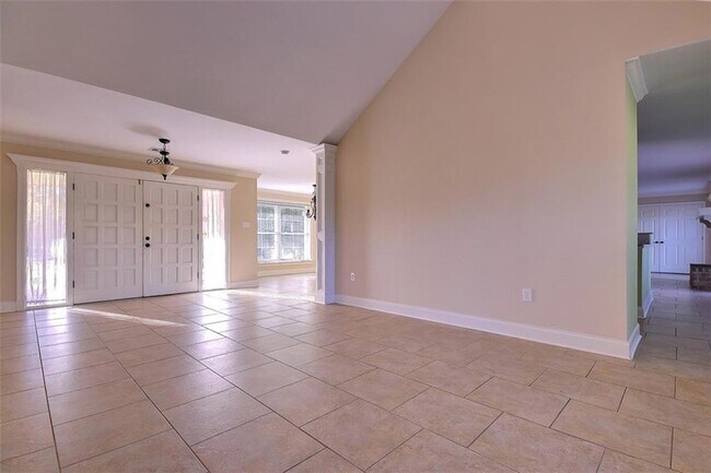 Building Photo - 117 Devereux Drive