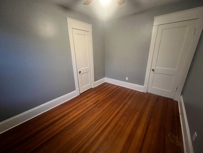 Building Photo - 30 Beverly St