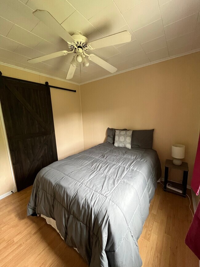 Building Photo - 310 S Butler St