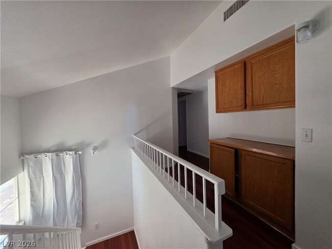 Building Photo - 1824 Sierra Valley Way