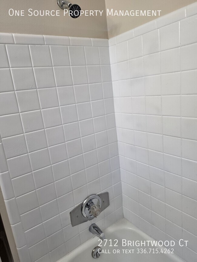Building Photo - 2712 Brightwood Ct