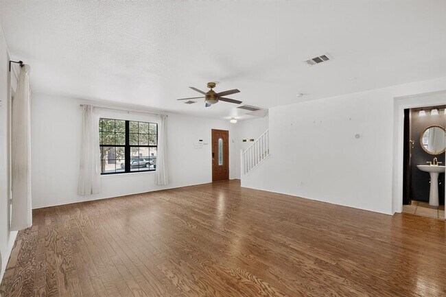 Building Photo - 11517 Chatam Berry Ln