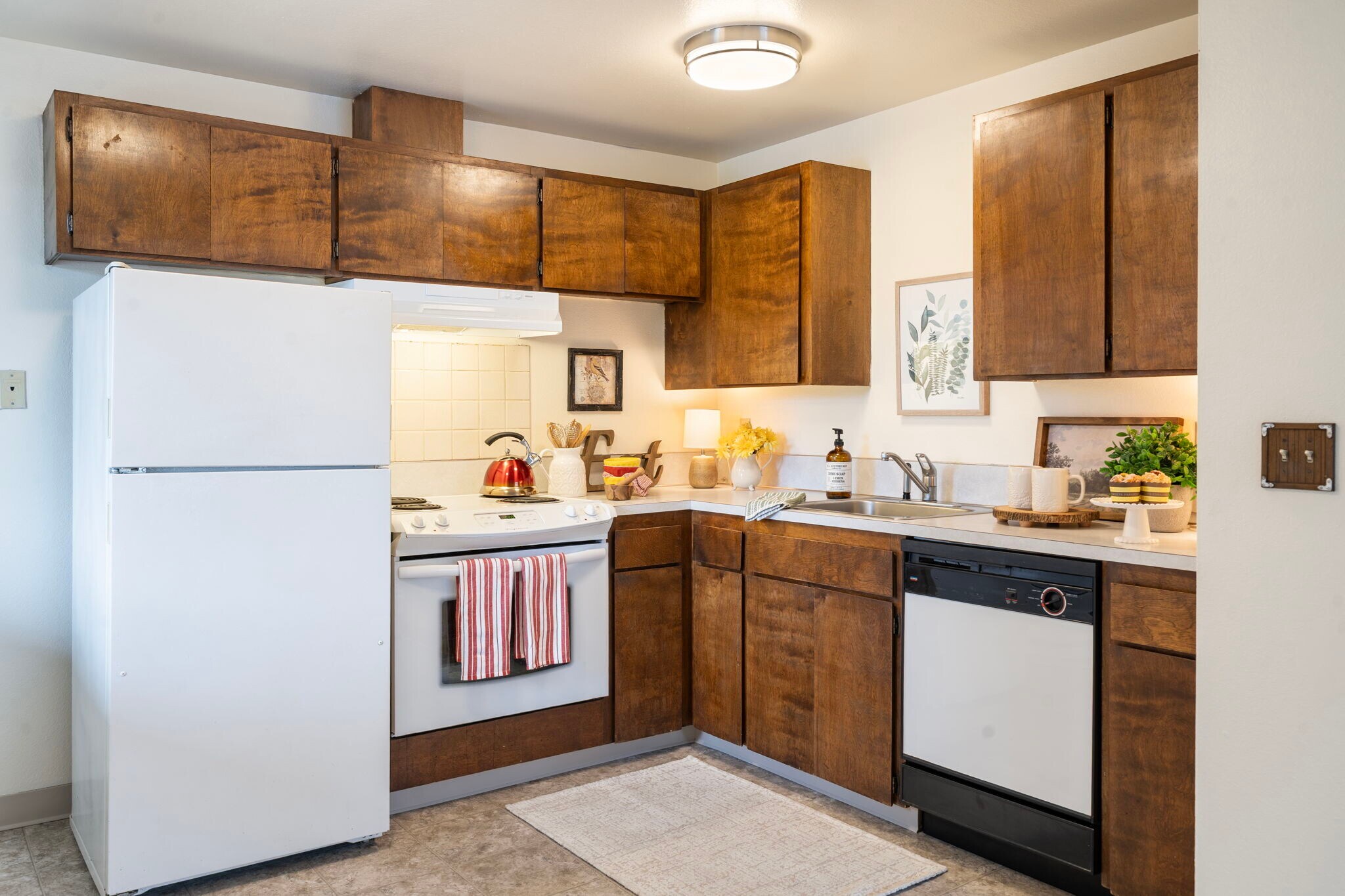Kitchen - 2229 Hawthorne St