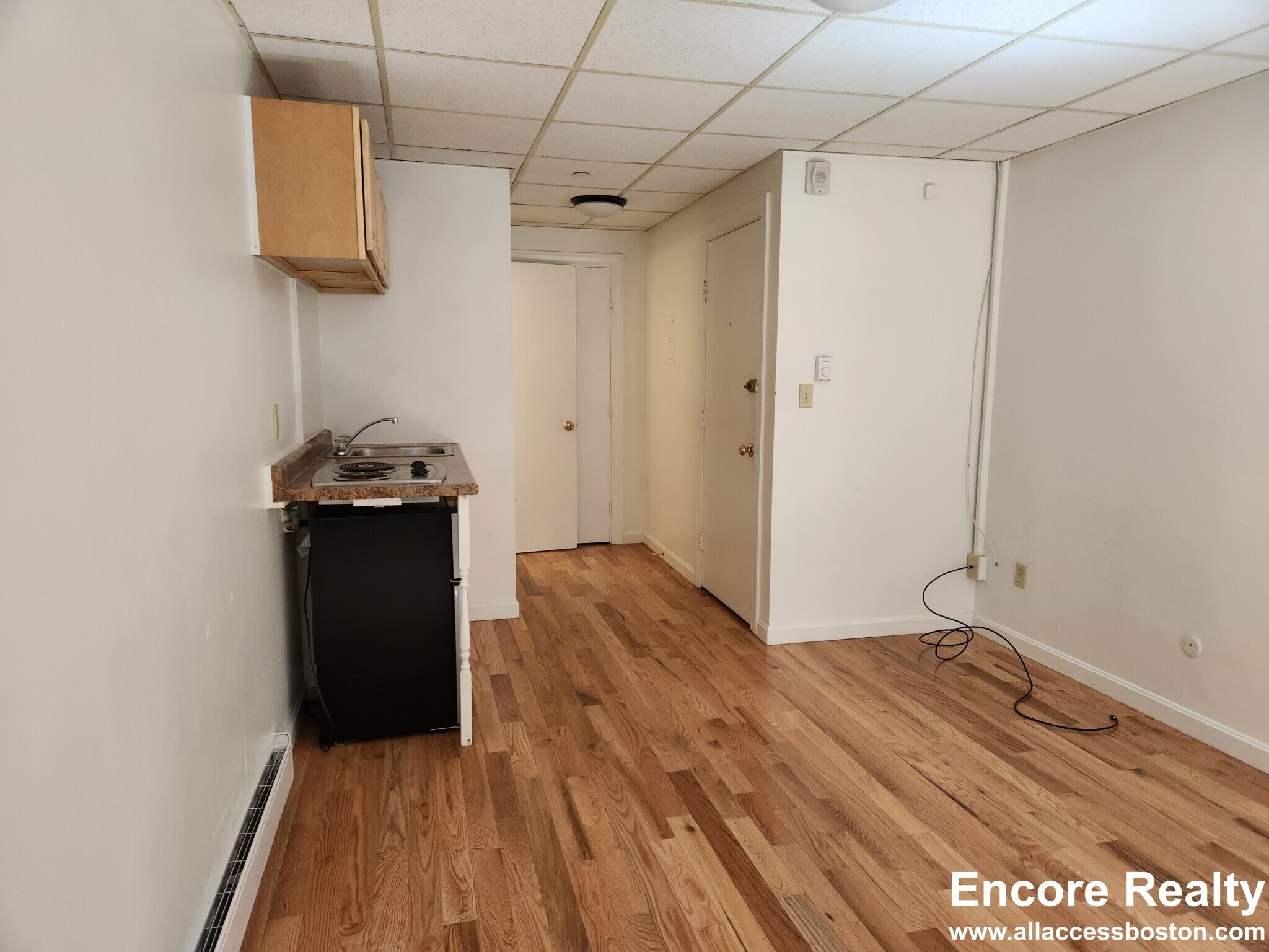 Building Photo - 405 Beacon St