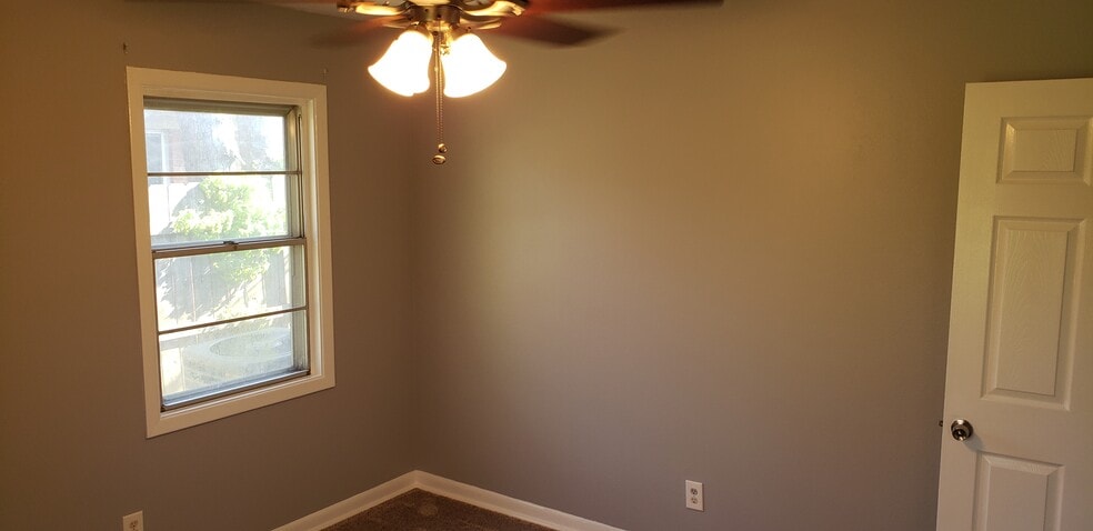 Bed #1 - 4108 Parkway Dr