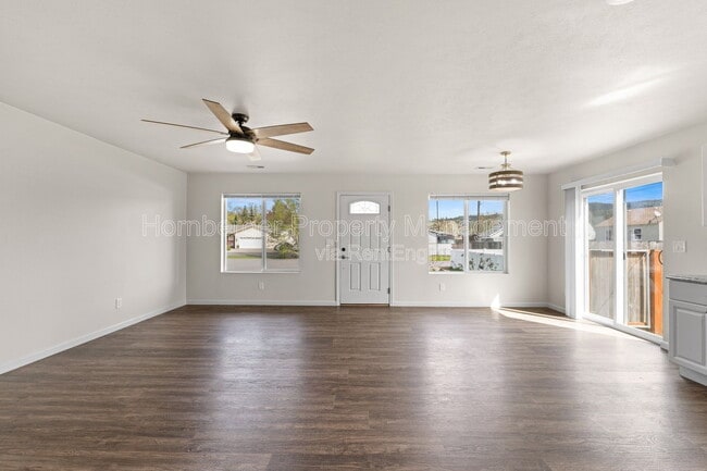 Building Photo - 14420 E Heroy Ln