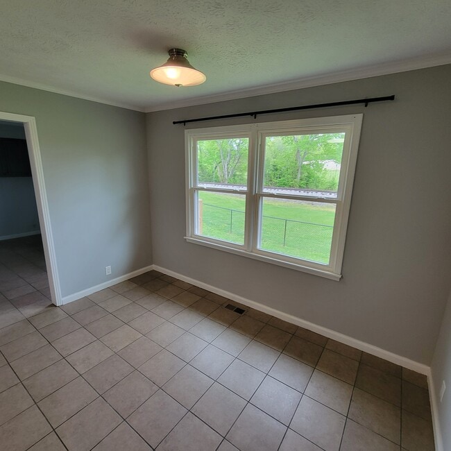 Building Photo - 10668 Old Baxter Rd