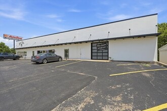 Building Photo - 2531 W Morton St