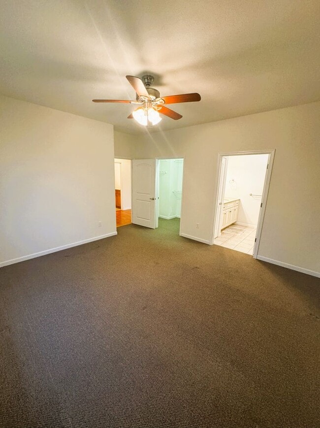 Building Photo - Comfortable One Level  Living