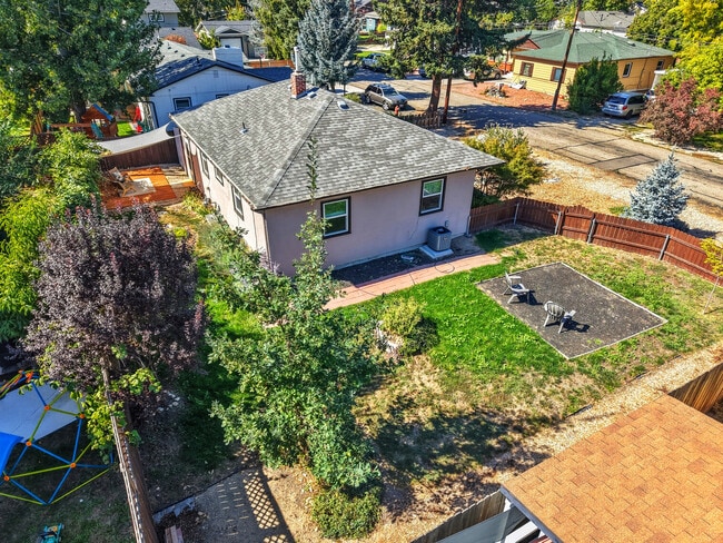 Building Photo - 3209 W Plant Dr