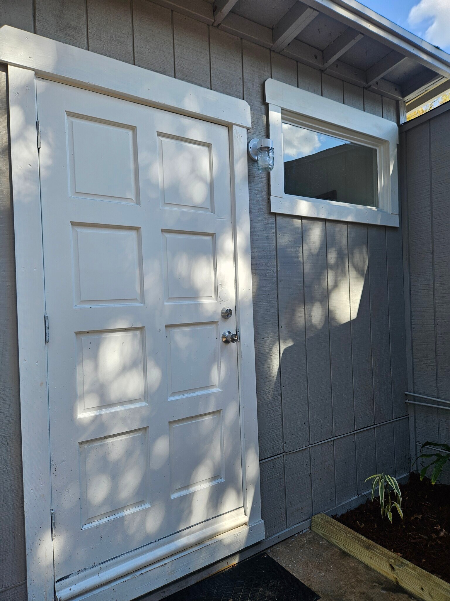 Building Photo - 3710 E Flora St