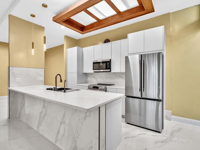Building Photo - 12549 Woodmill Dr