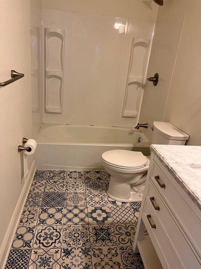 Building Photo - Discover the perfect blend of comfort, con...