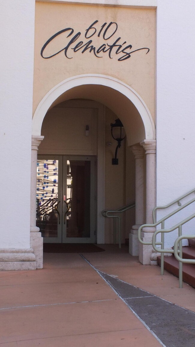 Building Photo - 610 Clematis St