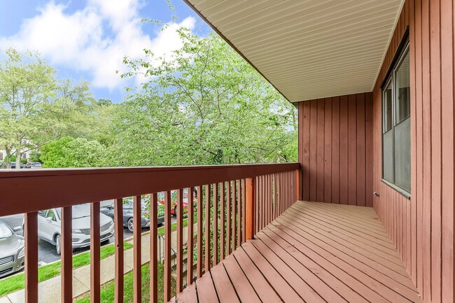 Building Photo - 137 Weedon Ct