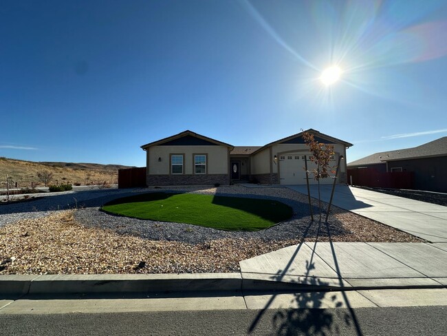 Building Photo - Beautiful single story -Cold Springs