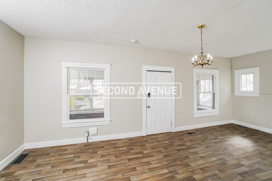 Building Photo - 302 Cecil Ave