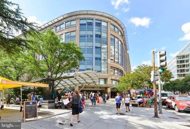 Building Photo - 2501 M St NW