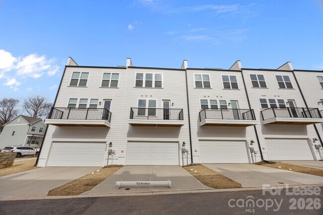 Building Photo - 4332 Honeywalk Ln