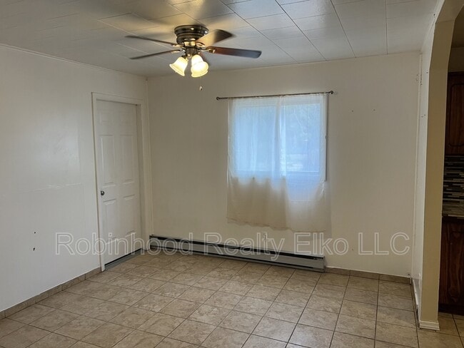 Building Photo - 786 Wilson Ave