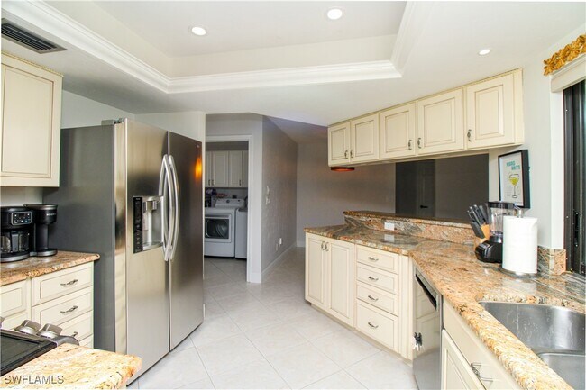 Building Photo - 213 Bay Meadows Dr