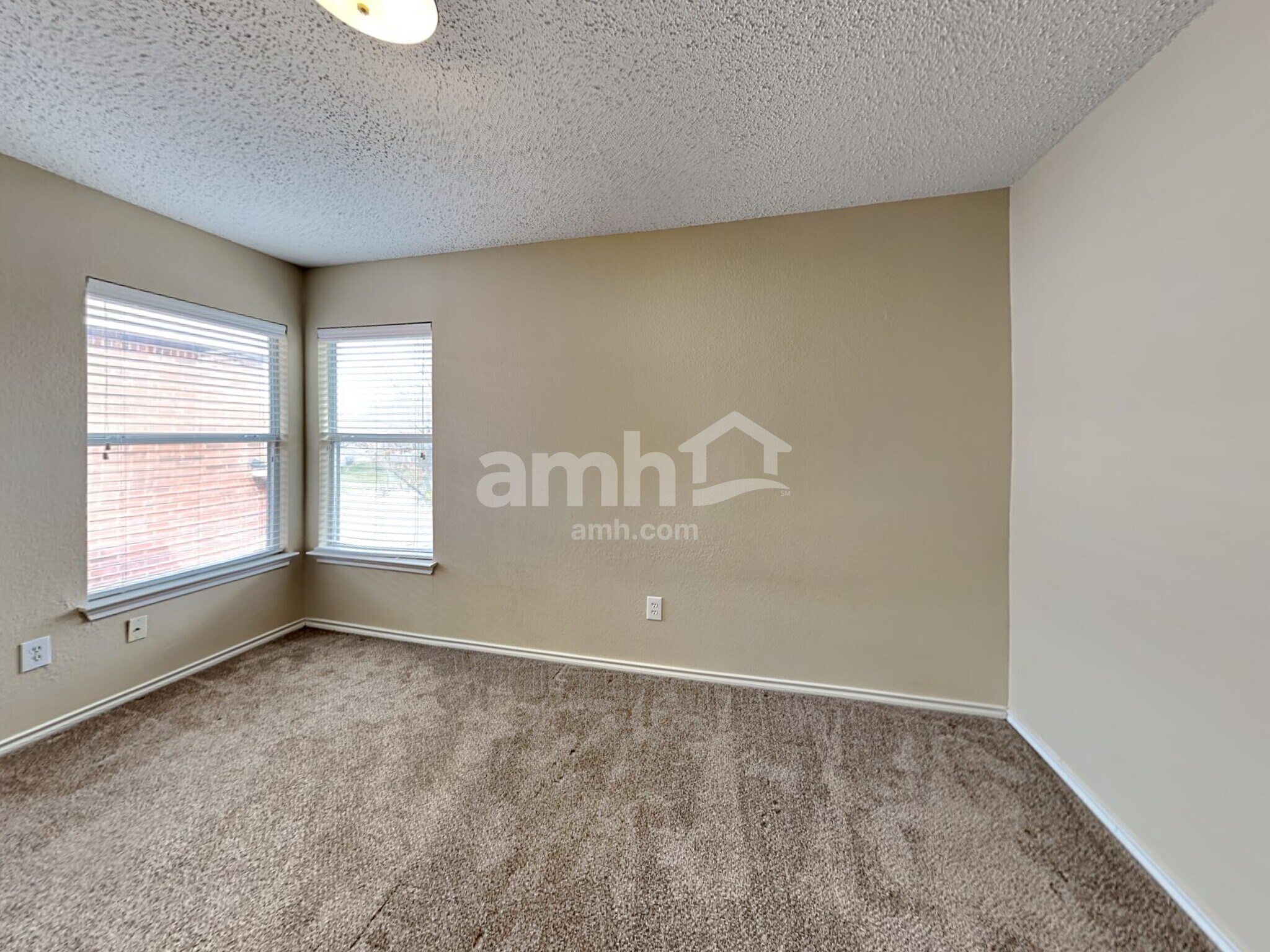 Building Photo - 3332 Chapel Ridge Way