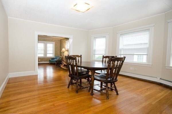 Building Photo - 69 Read St