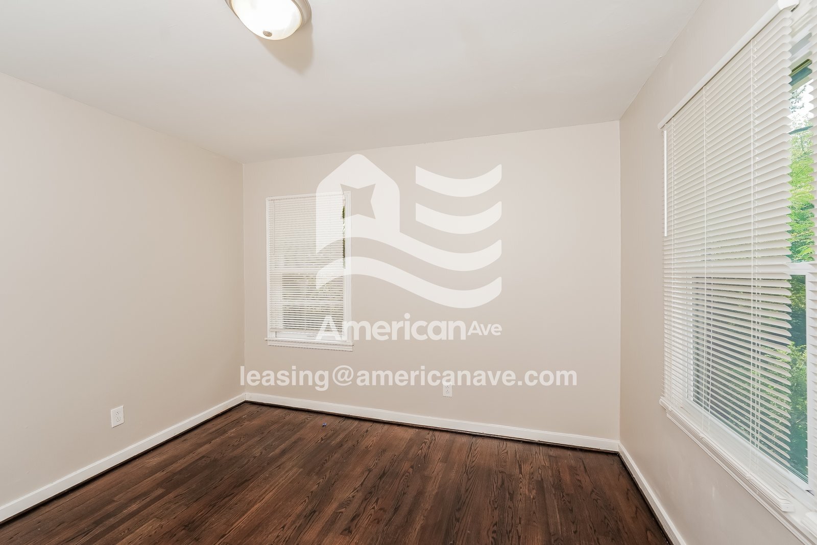 Building Photo - 905 Charles Cir