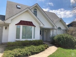 Building Photo - 121 Glenridge Ln
