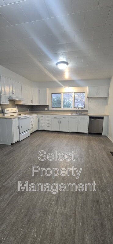 Building Photo - 7006 Elzey St