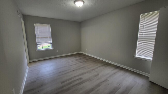 Building Photo - 3823 Rainford Dr