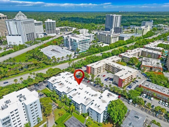 Building Photo - 9159 SW 77th Ave