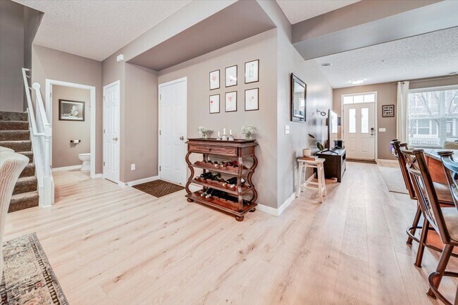 Building Photo - 1960 Commonwealth Blvd