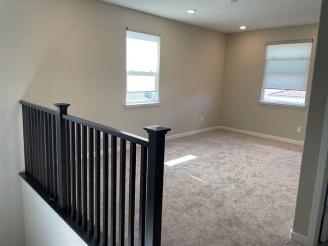 Building Photo - Newer Home with Owned Solar and 4 Bedrooms...