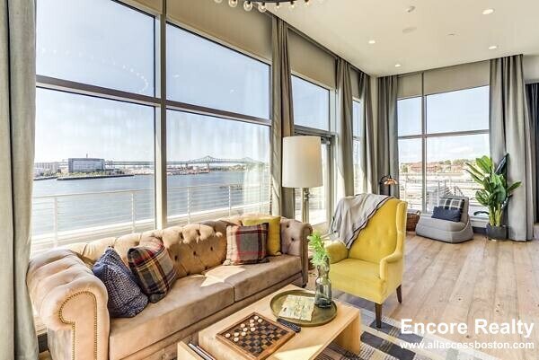 Building Photo - 126 Border St