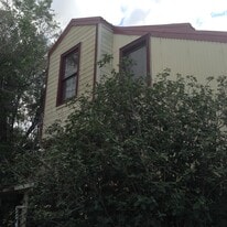 Building Photo - 141 7th Ave N