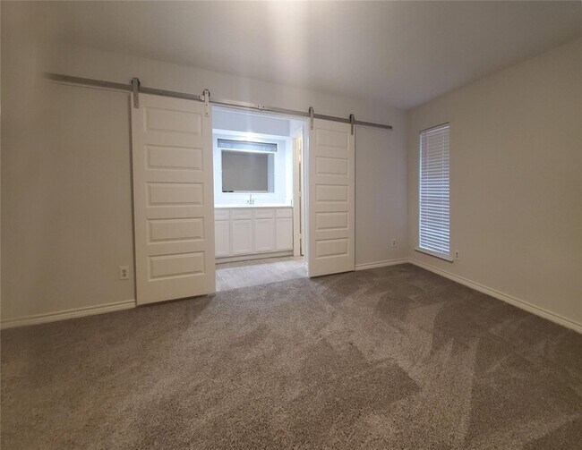 Building Photo - 1616 Scottsdale Dr